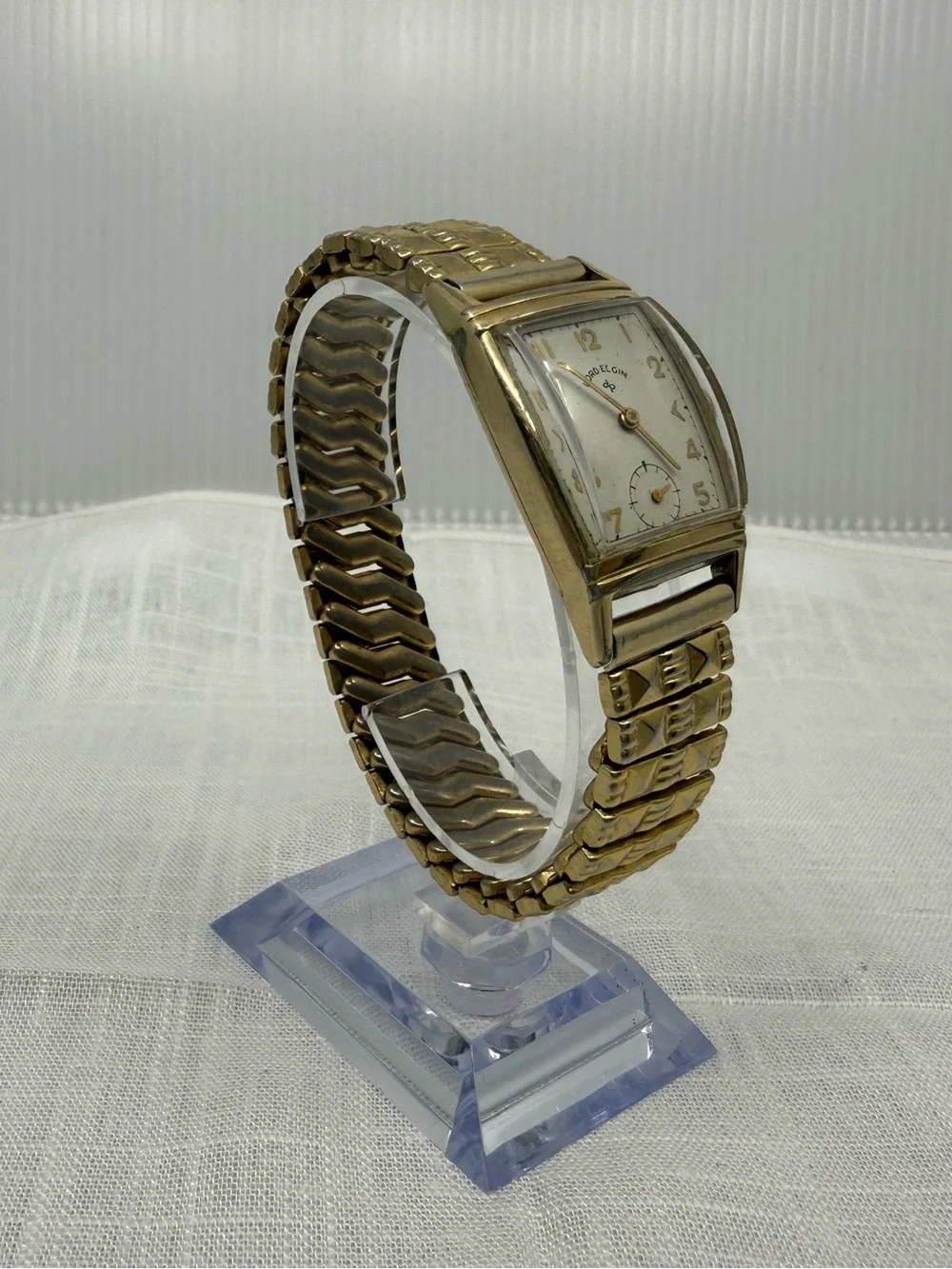 1951 Lord Elgin Art Deco Gr 626 21J Mechanical Watch - Clean Runner!